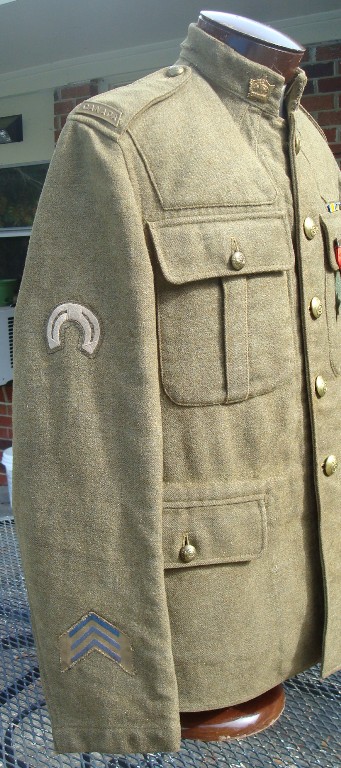 109th CFC Service Dress Tunic; did he get his medals? DSC04117
